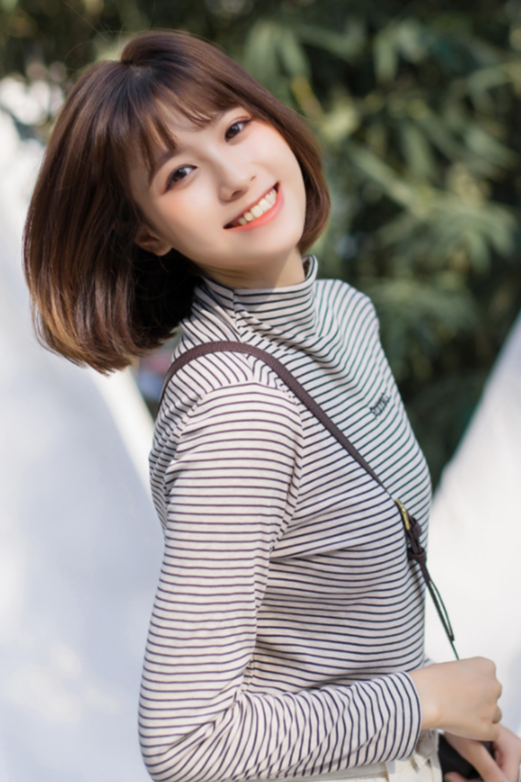奕菲
